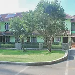 Urbanview Hotel Syariah Graha Atmadja Lembang By Reddoorz